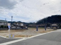 向日市、伏見区、南区の不動産なら<br>センチュリー21ユニバーサルホームサービス向日町店へ！ 全８区画の分譲地！前面道路６ｍ以上で駐車もラクラク！
自由設計なのでお好きな間取りにて建築可能！
弊社専属の設計士が無料で間取りを作成致します！