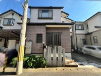 全居室６帖以上で広々♪２０２５年６月リフォーム完成！
周辺施設も充実しており徒歩圏内で生活に便利！
小・中学校まで徒歩１０分以内でお子様の通学も安心♪
