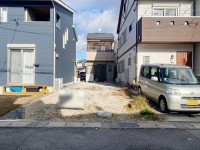 向日市、伏見区、南区の不動産なら<br>センチュリー21ユニバーサルホームサービス向日町店へ！ 阪急とＪＲの２ＷＡＹアクセス可能！
建築条件無し売土地につき、お好きな工務店やハウスメーカーで建築可能！
閑静な住宅地の整形地！南向きの為、陽当り良好！