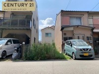 各居室収納付きの広々とした間取り！
小・中学校まで徒歩１５分圏内でお子様の通学も安心♪
休日には家族で遊びに行ける公園施設も充実！