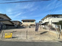限定３区画分譲！建築条件無し土地につき、お好きな工務店やハウスメーカーで建築可能！
閑静な住宅地の整形地！南向きで陽当たり良好♪