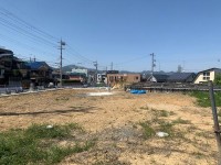 全７区画の分譲地！
スーパー・コンビニ・公園等生活施設が徒歩圏内に充実！
子育て世帯にもおすすめです♪