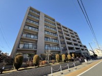 阪急「西向日」駅まで徒歩１５分！通勤・通学やお出かけに便利♪
角部屋につき、日当たり良好！
小学校まで徒歩圏内！お子様の通学も安心です！