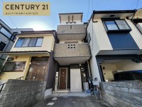 ２０２４年１１月リフォーム済み！
ＪＲと阪急の２ＷＡＹアクセス可能！
全居室収納スペース有！ＷＩＣもございます♪
小学校まで徒歩圏内でお子様の通学も安心♪