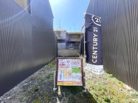向日市、伏見区、南区の不動産なら<br>センチュリー21ユニバーサルホームサービス向日町店へ！ ＪＲ「長岡京」駅まで徒歩３分☆阪急「長岡天神」駅まで徒歩１３分
通勤・通学に便利な２ＷＡＹアクセス！
京都市内・大阪方面どちらも通いやすい♪

