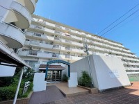 ７階建ての６階部分につき通風・眺望良好！
小・中学校まで徒歩５分圏内でお子様の通学も安心♪
ＪＲ『桂川』駅まで徒歩１７分で通勤・通学に便利！