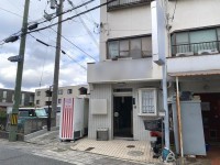 向日市、伏見区、南区の不動産なら<br>センチュリー21ユニバーサルホームサービス向日町店へ！ 阪急とＪＲの２ＷＡＹアクセス可能！
生活施設が徒歩圏内に充実しているため便利な立地！
教育施設も徒歩１０分圏内の為、お子様の通学も安心♪