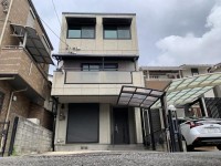 積水ハウス施工の６ＬＤＫ＋３Ｓのお家！
キッチン・トイレ２ヶ所付きで二世帯住宅にもおすすめ♪
３部屋納戸があるので収納スペース充実！