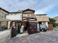 阪急『洛西口駅』まで徒歩１４分！利便性の高い立地！
リフォーム歴あり！室内丁寧にお使いです♪
生活に便利な周辺施設が徒歩圏内に充実！