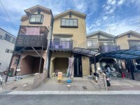 即入居可能！いつでもご案内可能！各居室ゆったり６帖以上！
南側建物が２階建で太陽の光が遮られないので陽当たり良好です♪
☆リフォームのお見積り無料で承ります☆