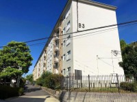 向日市、伏見区、南区の不動産なら<br>センチュリー21ユニバーサルホームサービス向日町店へ！ 阪急『長岡天神駅』まで徒歩８分！
南向きバルコニーで陽当たり良好なお部屋！
周辺施設も充実しており、利便性に優れた立地です！