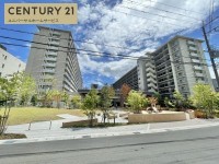 サウスコートの最上階！南向きで陽当たり良好！夏には花火大会も家から楽しめます♪
室内大変キレイにお使いです！各居室の収納が充実！
ペット飼育可能(規約あり)！