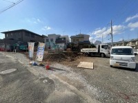 全５区画の分譲地！車通りの少ない閑静な住宅地！
自由設計につきお好きな間取りで建築していただけます！
阪急とＪＲの２ＷＡＹアクセスで生活に便利！