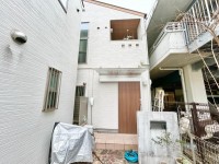 向日市、伏見区、南区の不動産なら<br>センチュリー21ユニバーサルホームサービス向日町店へ！ ☆太陽光パネル付き☆
長岡第五小学校エリア！小学校まで徒歩９分の為、お子様の通学も安心です♪
築浅の戸建！こだわりが詰まった住宅！納戸もあり収納充実！