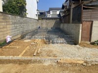 向日市、伏見区、南区の不動産なら<br>センチュリー21ユニバーサルホームサービス向日町店へ！ 阪急『東向日駅』とＪＲ『向日町駅』の駅近２ＷＡＹアクセス！
全３区画分譲地！収納スペースが豊富な間取り☆
周辺施設も充実しています！