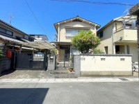 向日市、伏見区、南区の不動産なら<br>センチュリー21ユニバーサルホームサービス向日町店へ！ 建築条件無し土地の為、お好きなハウスメーカー・工務店で建築可能！
阪急「長岡天神」駅まで徒歩７分！
陽当たり・通風良好です♪

