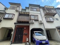 向日市、伏見区、南区の不動産なら<br>センチュリー21ユニバーサルホームサービス向日町店へ！ 収納スペース充実なオール電化住宅！
周辺施設や教育施設が徒歩圏内！
周辺交通量少なめな落ち着いた住環境です♪