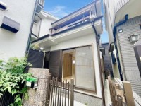 向日市、伏見区、南区の不動産なら<br>センチュリー21ユニバーサルホームサービス向日町店へ！ 阪急『東向日駅』まで徒歩９分、ＪＲ『向日町駅』まで徒歩１２分！
リノベーション済物件！空家の為、即引き渡し可！
イオンモール京都桂川まで徒歩約１０分！便利な立地♪