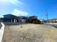 向日市、伏見区、南区の不動産なら<br>センチュリー21ユニバーサルホームサービス向日町店へ！ 全５区画の分譲地！車通りの少ない閑静な住宅地！
建築条件無土地！お好きなハウスメーカー・工務店で建築可能♪
阪急とＪＲの２ＷＡＹアクセスで生活に便利！