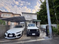 向日市、伏見区、南区の不動産なら<br>センチュリー21ユニバーサルホームサービス向日町店へ！ 部屋数・収納豊富な７ＤＫ♪
駐車２台可能！自然豊かで閑静な住宅街！
土地面積約４８坪のゆったりとしたお家です！