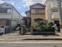 建築条件無し土地！お好きなハウスメーカー・工務店で建築可能♪
解体更地渡し！整形地！
小・中学校まで徒歩圏内！お子様の通学も安心な落ち着いた住環境です！