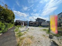 向日市、伏見区、南区の不動産なら<br>センチュリー21ユニバーサルホームサービス向日町店へ！ 土地面積約５９坪！駐車３台可能♪
阪急「西向日」駅まで徒歩５分と通勤・通学に便利！
徒歩圏内に周辺施設も充実しており生活に便利な立地です！