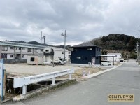 全8区画の分譲地!
前面道路6m以上で駐車もラクラク!
建築条件無し売土地につき、お好きなハウスメーカー・工務店で建築可能!