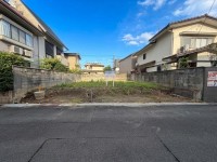 向日市、伏見区、南区の不動産なら<br>センチュリー21ユニバーサルホームサービス向日町店へ！ 建築条件無し土地につき、お好きなハウスメーカー・工務店で建築可能！
阪急とＪＲの２ＷＡＹアクセス！閑静な住宅地の整形地！
ゆとりの土地４３．４０坪♪
